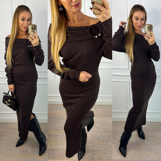 Dzianinowa sukienka LOUDER / CZEKOLADOWA