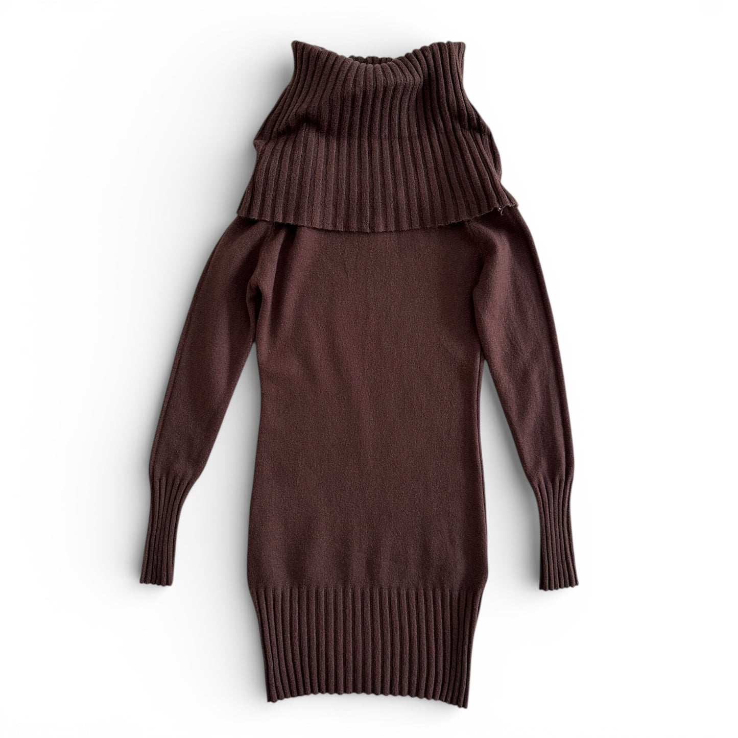 Długi sweter w golfem BENIN / CZEKOLADOWY