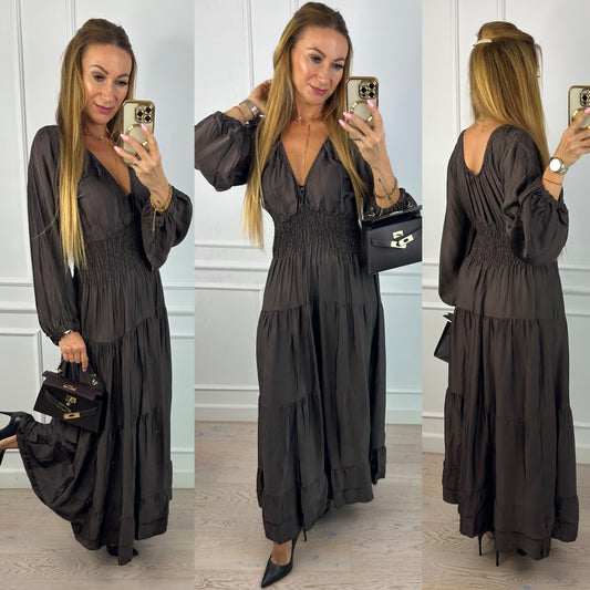 Sukienka z wiskozy i jedwabiu SERISSA / CZEKOLADOWA