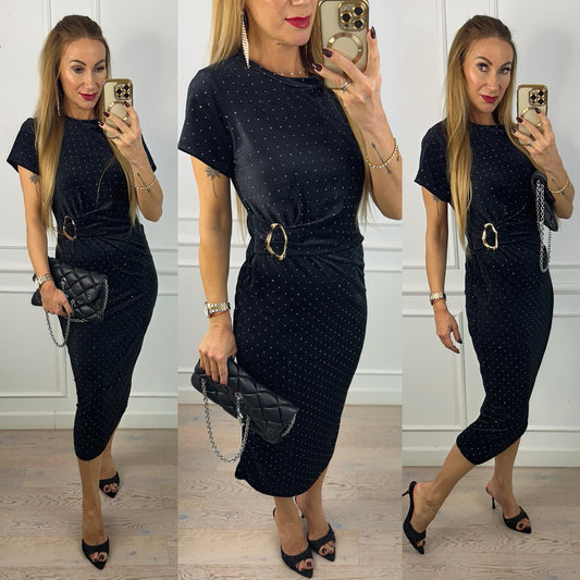 Welurowa sukienka z błyszczącymi dżetami SILVIA / CZARNA