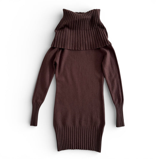 Długi sweter w golfem BENIN / CZEKOLADOWY