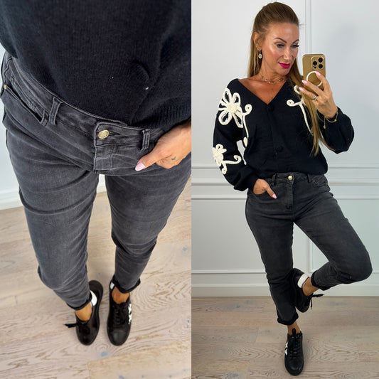 Spodnie MOM JEANS DITTE / BLACK