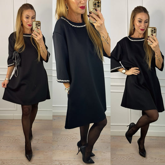 Sukienka z biżuterią DONARIA / CZARNA