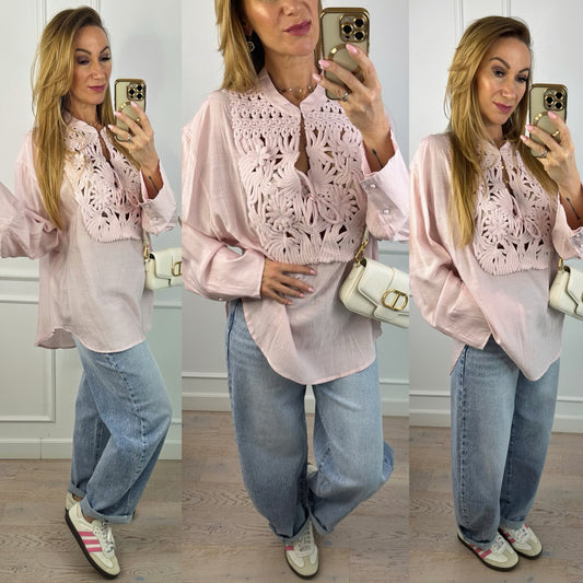 Bluzka oversize z ażurowym dekoltem GIULIA / RÓŻOWA
