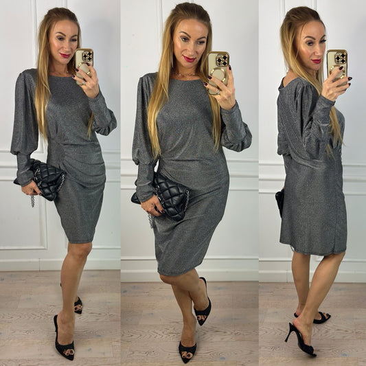 Błyszcząca sukienka LISARA / SREBRNA